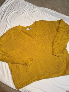 Azure Women's Mustard V-Neck Knit Pullover